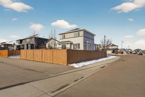 148 Cabot Landing West, Lethbridge, AB - Outdoor