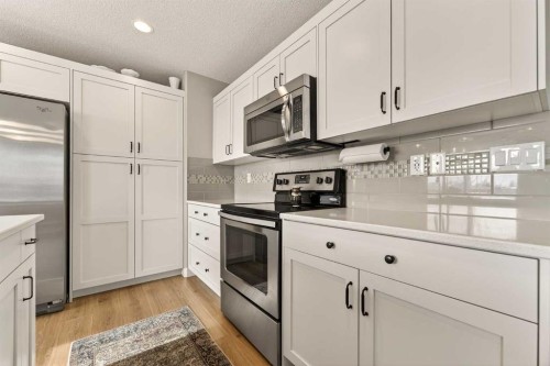 148 Cabot Landing West, Lethbridge, AB - Indoor Photo Showing Kitchen
