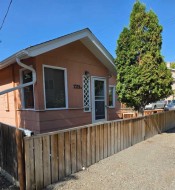 1221 (1219A) 4 Avenue SOUTHLethbridge, AB T1J 0P9