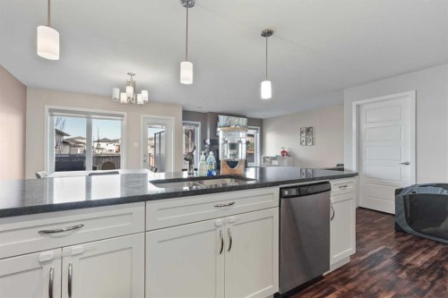 493 Devonia Way West, Lethbridge, AB - Indoor Photo Showing Kitchen With Double Sink With Upgraded Kitchen