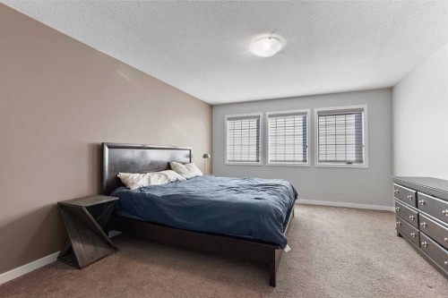 493 Devonia Way West, Lethbridge, AB - Indoor Photo Showing Bedroom
