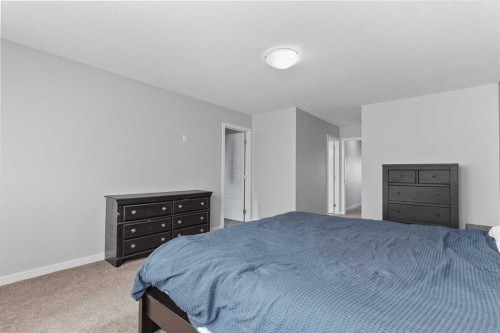 493 Devonia Way West, Lethbridge, AB - Indoor Photo Showing Bedroom