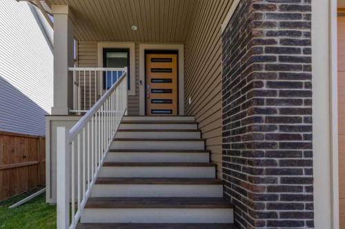 1366 Pacific Circle West, Lethbridge, AB - Outdoor