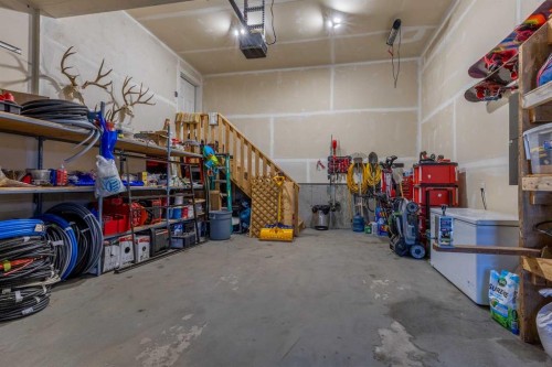 1366 Pacific Circle West, Lethbridge, AB - Indoor Photo Showing Garage