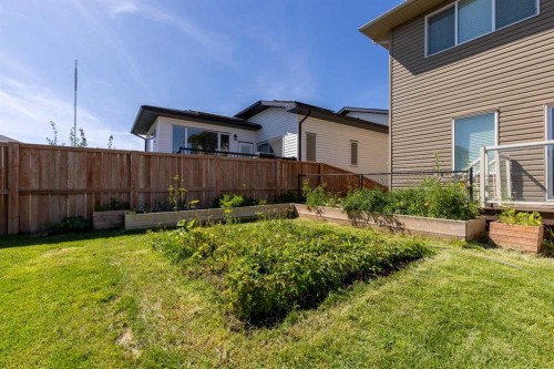 1366 Pacific Circle West, Lethbridge, AB - Outdoor