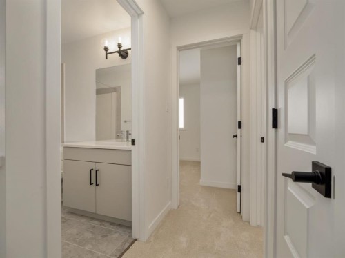 150 Caribou Bend North, Lethbridge, AB - Indoor Photo Showing Other Room