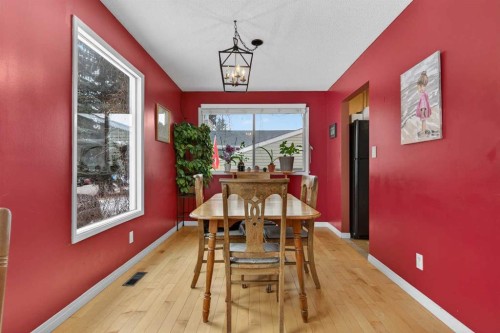 76 Brookpark Place Sw, Calgary, AB - Indoor Photo Showing Dining Room