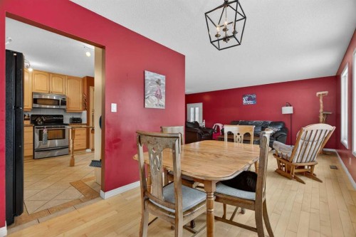76 Brookpark Place Sw, Calgary, AB - Indoor Photo Showing Dining Room