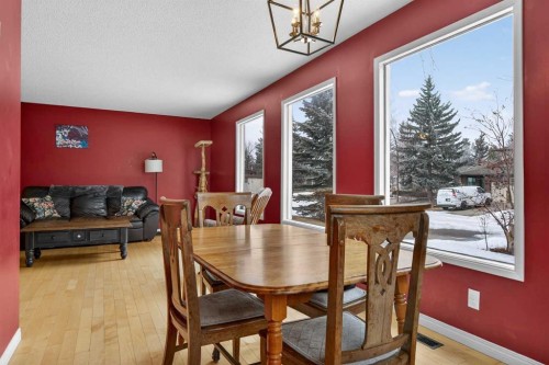 76 Brookpark Place Sw, Calgary, AB - Indoor Photo Showing Dining Room