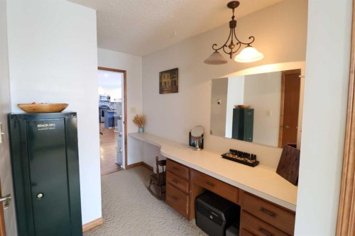 115054 Rr 103, Bow Island, AB - Indoor