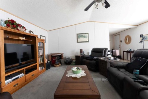 315 Yardmaster Avenue, Coaldale, AB 