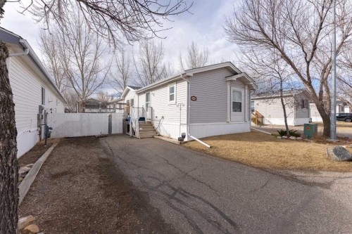 315 Yardmaster Avenue, Coaldale, AB 