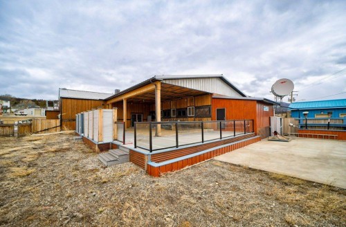 8510 19 Avenue, Coleman, AB 