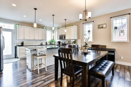 4313 53 Avenue, Taber, AB - Indoor Photo Showing Dining Room