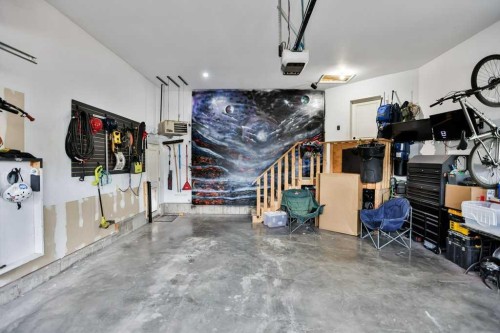 4313 53 Avenue, Taber, AB - Indoor Photo Showing Garage