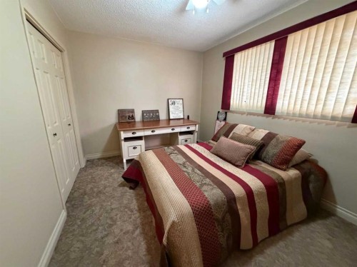 5120 48 Street, Taber, AB - Indoor Photo Showing Bedroom