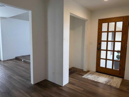 5120 48 Street, Taber, AB - Indoor Photo Showing Other Room