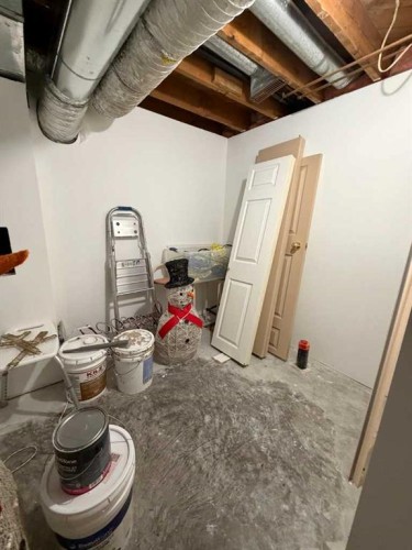 5120 48 Street, Taber, AB - Indoor Photo Showing Basement