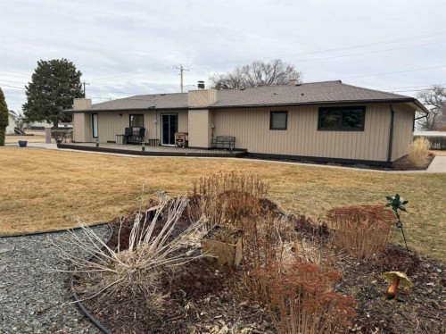 5120 48 Street, Taber, AB - Outdoor