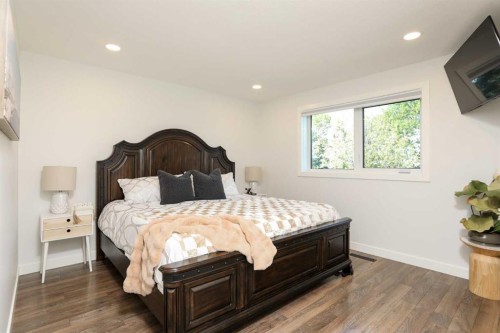 223001 Twp 9-2, Coalhurst, AB - Indoor Photo Showing Bedroom