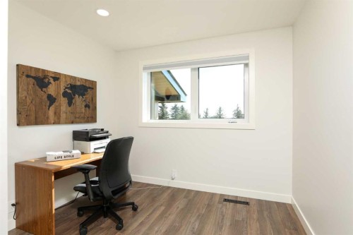 223001 Twp 9-2, Coalhurst, AB - Indoor Photo Showing Office
