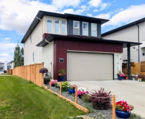 7 Greywolf Road North, Lethbridge, AB - Outdoor With Exterior