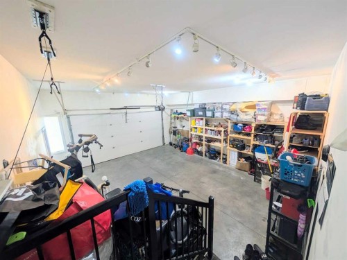 7 Greywolf Road North, Lethbridge, AB - Indoor Photo Showing Garage