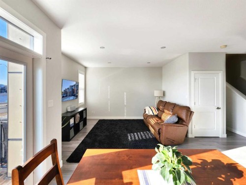 2-69 Aquitania Circle West, Lethbridge, AB - Indoor