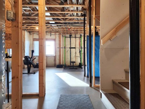 2-69 Aquitania Circle West, Lethbridge, AB - Indoor Photo Showing Other Room