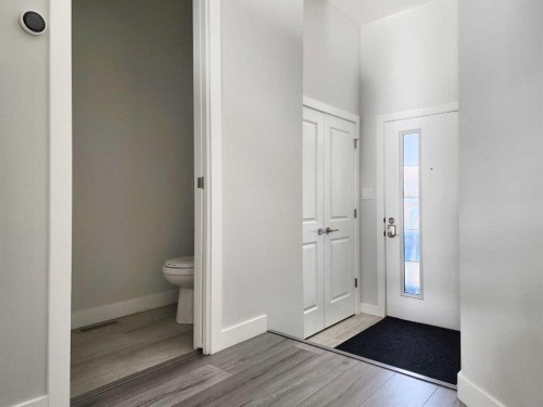 2-69 Aquitania Circle West, Lethbridge, AB - Indoor Photo Showing Other Room