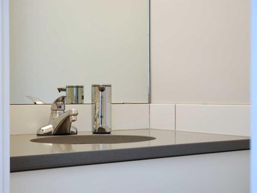 2-69 Aquitania Circle West, Lethbridge, AB - Indoor Photo Showing Other Room