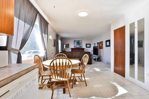 2727 7A Avenue North, Lethbridge, AB - Indoor Photo Showing Dining Room