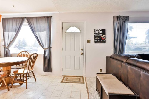 2727 7A Avenue North, Lethbridge, AB - Indoor