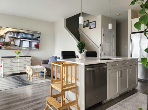 237 Crocus Terrace West, Lethbridge, AB - Indoor Photo Showing Other Room