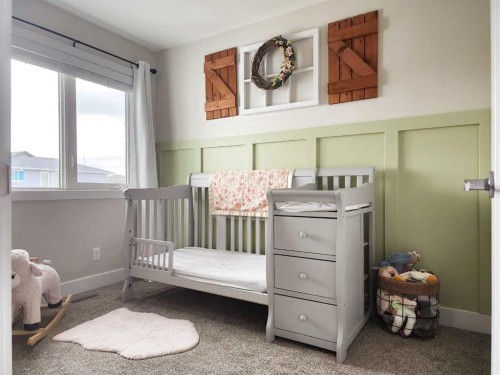237 Crocus Terrace West, Lethbridge, AB - Indoor Photo Showing Bedroom