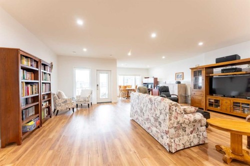 202 Lake Drive, Coalhurst, AB - Indoor Photo Showing Living Room