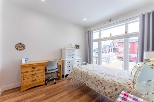 202 Lake Drive, Coalhurst, AB - Indoor Photo Showing Bedroom