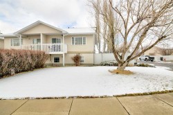 65 Ermineview Way NORTH Lethbridge, AB T1H 6M8