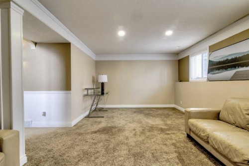 65 Ermineview Way North, Lethbridge, AB - Indoor