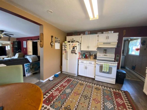 6001 16 Avenue, Coleman, AB - Indoor Photo Showing Kitchen