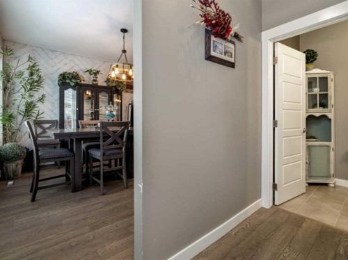527 Moonlight Lane West, Lethbridge, AB - Indoor