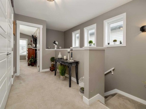 527 Moonlight Lane West, Lethbridge, AB - Indoor Photo Showing Other Room