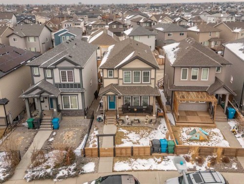 527 Moonlight Lane West, Lethbridge, AB - Outdoor With Facade