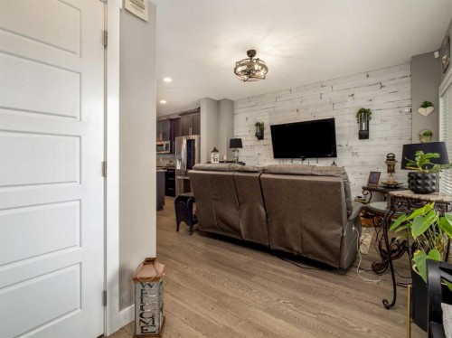 527 Moonlight Lane West, Lethbridge, AB - Indoor Photo Showing Office