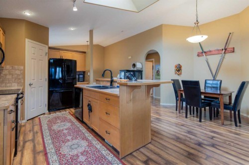 73 Heritage Circle West, Lethbridge, AB - Indoor