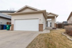 73 Heritage Circle WEST Lethbridge, AB T1K 7T3