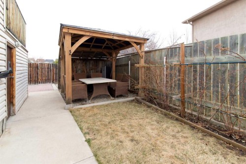 73 Heritage Circle West, Lethbridge, AB - Outdoor With Exterior