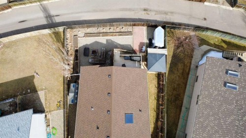 73 Heritage Circle West, Lethbridge, AB - Outdoor