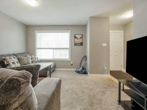 2-221 Silkstone Road West, Lethbridge, AB - Indoor