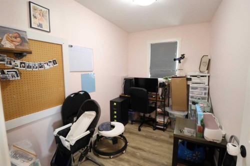 138 Prairie Gold, Taber, AB - Indoor Photo Showing Office